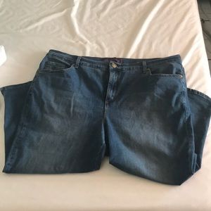 Gloria Vanderbilt NEW Amanda Capri Jeans ⭐️⭐️